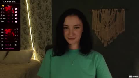 Snapshot of alena_navi chatting on February 1, 2025, 9:29 pm Alena online show from February 1, 2025, 9:29 pm