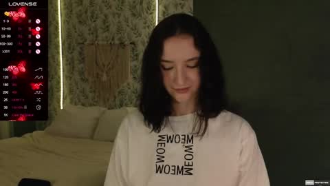 Snapshot of alena_navi chatting on February 13, 2025, 3:03 pm Alena online show from February 13, 2025, 3:03 pm