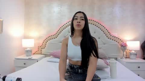 Snapshot of alenacoleman chatting on July 9, 2026, 12:31 pm ALENA online show from July 9, 2026, 12:31 pm