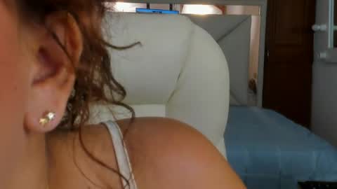 alennax online show from April 13, 2026, 12:54 pm