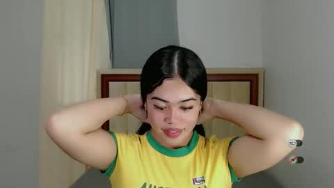 Snapshot of alesha_vibe_me chatting on September 12, 2025, 2:33 am alesha_vibe_me online show from September 12, 2025, 2:33 am