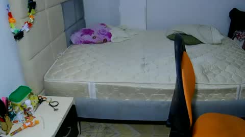 Snapshot of alesia_jones01 chatting on June 16, 2026, 6:05 am Alesia jones01 online show from June 16, 2026, 6:05 am