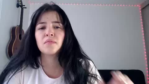 Snapshot of aleska_bell69 chatting on June 10, 2026, 3:44 pm Aleska online show from June 10, 2026, 3:44 pm