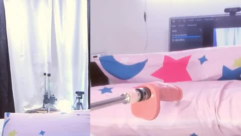 aleska_james online show from December 2, 2025, 12:43 pm