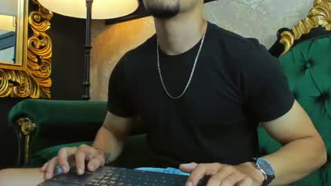 Snapshot of aless_king chatting on August 1, 2026, 10:08 pm Alessandro King online show from August 1, 2026, 10:08 pm