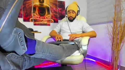 Snapshot of alessandro__wye chatting on January 26, 2025, 2:14 am ALESSANDRO WYE online show from January 26, 2025, 2:14 am