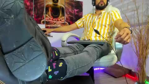 Snapshot of alessandro__wye chatting on February 9, 2025, 10:32 pm ALESSANDRO WYE online show from February 9, 2025, 10:32 pm