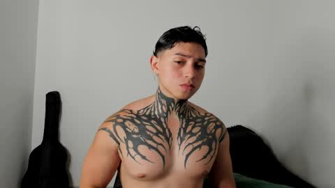 Snapshot of alessandro_wolf chatting on April 24, 2026, 11:40 pm Alessandro online show from April 24, 2026, 11:40 pm