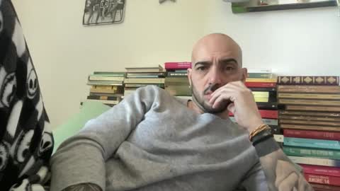 alessandromori91 online show from April 5, 2026, 8:11 am