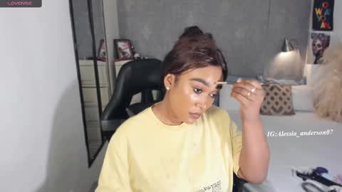 Yy  online show from September 11, 2025, 12:33 am