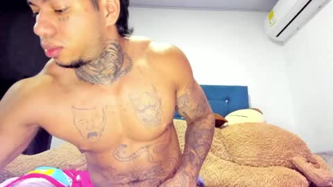 Snapshot of alessia_hot1 chatting on April 3, 2026, 11:19 am alessia_hot1 online show from April 3, 2026, 11:19 am