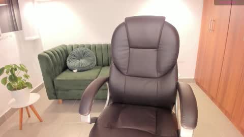  Alessia Will  online show from March 18, 2026, 3:20 am