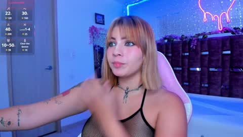 Snapshot of alessiadouce chatting on January 25, 2025, 12:06 am Alessia online show from January 25, 2025, 12:06 am