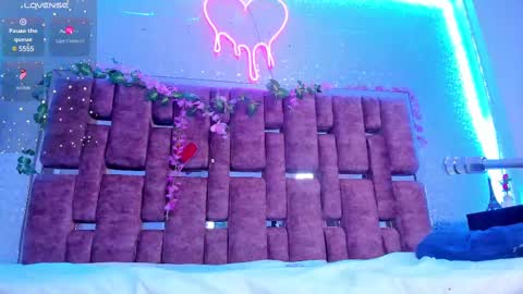 Snapshot of alessiadouce chatting on March 11, 2025, 8:42 pm Alessia online show from March 11, 2025, 8:42 pm