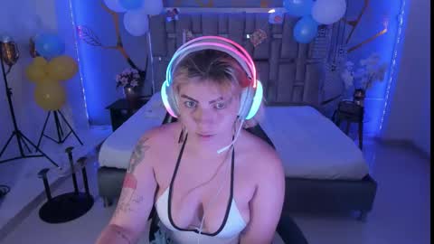 Snapshot of alessiadouce chatting on September 30, 2025, 4:06 am Alessia online show from September 30, 2025, 4:06 am