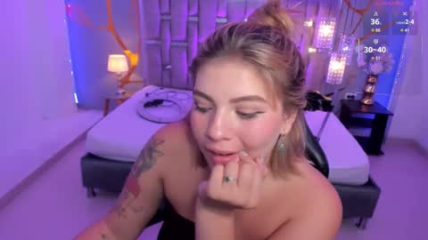 Snapshot of alessiadouce chatting on November 9, 2025, 4:44 am Alessia online show from November 9, 2025, 4:44 am