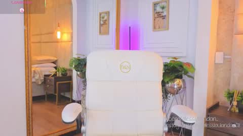 Snapshot of alessialondon chatting on September 11, 2025, 4:45 am Alessia online show from September 11, 2025, 4:45 am