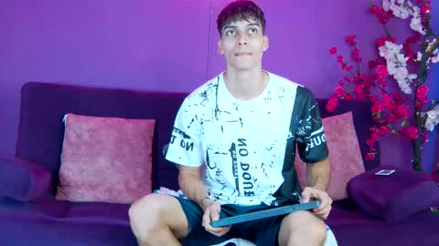 Alessio online show from November 25, 2025, 12:16 pm