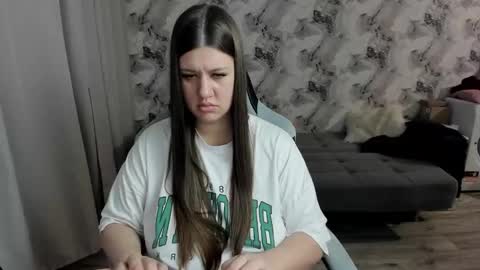 Aletta Oushen online show from February 26, 2026, 1:21 pm