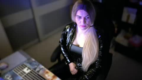 Leyla Leg online show from July 15, 2026, 8:36 pm
