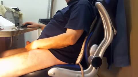 Snapshot of alex47100 chatting on February 24, 2025, 3:31 pm alex47100 online show from February 24, 2025, 3:31 pm