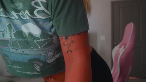 alex  online show from March 7, 2025, 6:11 pm