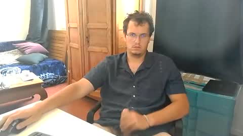 alex90080 online show from June 16, 2026, 2:52 pm
