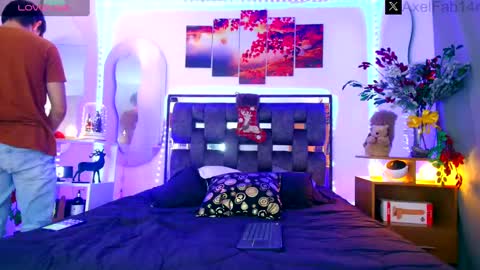 sneider online show from December 8, 2024, 6:17 pm