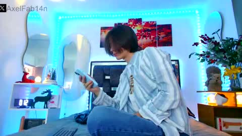 sneider online show from December 24, 2024, 7:00 pm