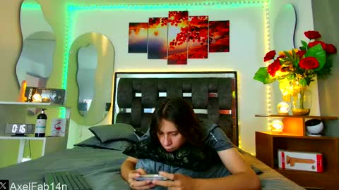 sneider online show from February 11, 2025, 6:22 pm