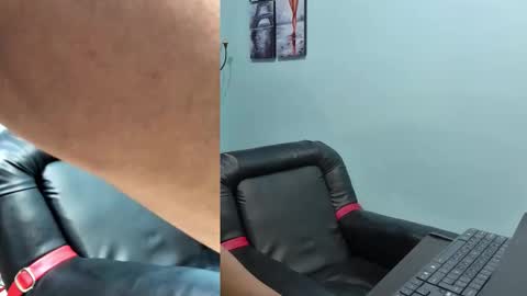 Snapshot of alex_and_rose___ chatting on September 15, 2025, 1:33 pm ALEX AND ROSE online show from September 15, 2025, 1:33 pm