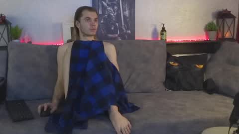 alex_brown7 online show from March 3, 2025, 11:46 pm