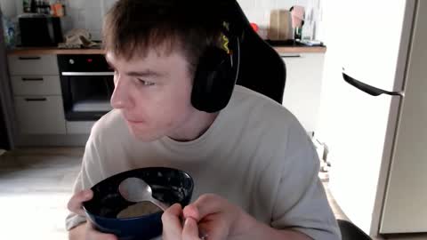 Alex online show from September 9, 2025, 6:13 am