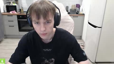 Snapshot of alex_gotcha chatting on February 5, 2026, 10:03 pm Alex online show from February 5, 2026, 10:03 pm