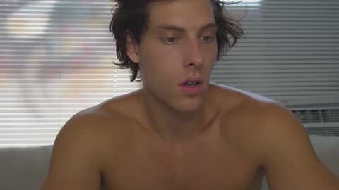 Snapshot of alex_islive chatting on October 24, 2025, 7:10 pm Alex Stone online show from October 24, 2025, 7:10 pm