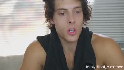 Snapshot of alex_islive chatting on October 31, 2025, 7:15 pm Alex Stone online show from October 31, 2025, 7:15 pm