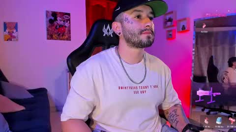 Snapshot of alex_maraj_ chatting on November 4, 2025, 10:20 pm Alex online show from November 4, 2025, 10:20 pm