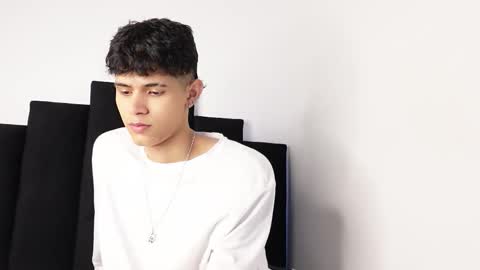 alex_mark_ online show from September 30, 2025, 5:18 pm