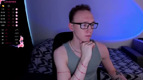 alex_silent online show from September 18, 2025, 1:02 pm