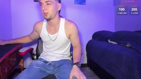 Snapshot of alex_smith0 chatting on October 4, 2025, 11:36 pm online show from October 4, 2025, 11:36 pm