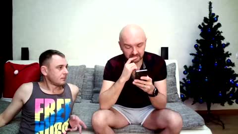 Snapshot of alex_tobey chatting on December 24, 2024, 10:11 am Alex and Tobey online show from December 24, 2024, 10:11 am