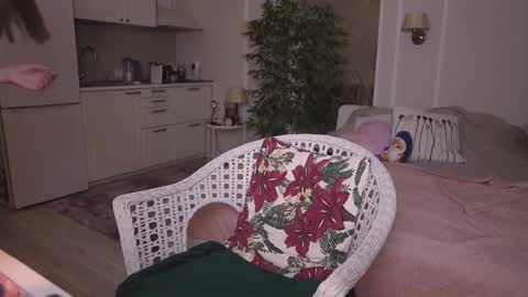 Snapshot of alexa_feels chatting on October 19, 2025, 3:23 pm Little Duck homie online show from October 19, 2025, 3:23 pm