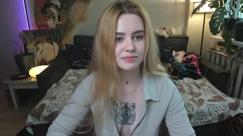 Snapshot of alexa_pirs chatting on April 24, 2026, 1:57 pm alexa_pirs online show from April 24, 2026, 1:57 pm
