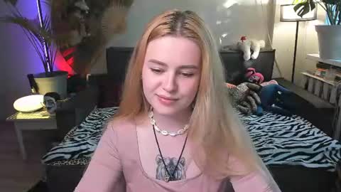 alexa_pirs online show from June 16, 2026, 3:36 pm