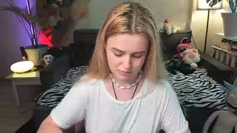 alexa_pirs online show from June 17, 2026, 4:08 pm