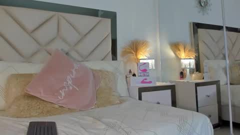 Snapshot of alexa_tobar chatting on September 10, 2025, 11:16 pm alexa_tobar online show from September 10, 2025, 11:16 pm