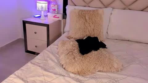 alexa_tobar online show from January 16, 2026, 9:19 pm