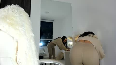 Snapshot of alexa_tobar chatting on July 20, 2026, 11:29 pm alexa_tobar online show from July 20, 2026, 11:29 pm