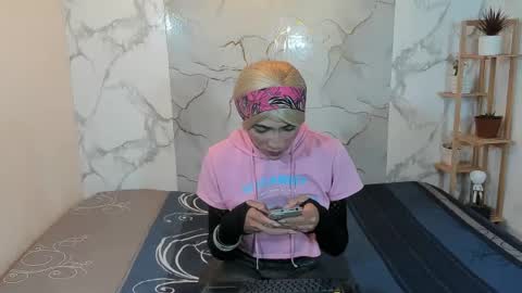 alexa_torres04 online show from June 28, 2026, 7:20 pm