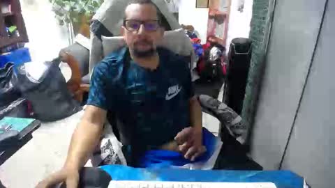 Snapshot of alexamdergal chatting on February 24, 2025, 3:20 pm Alexamdergal online show from February 24, 2025, 3:20 pm